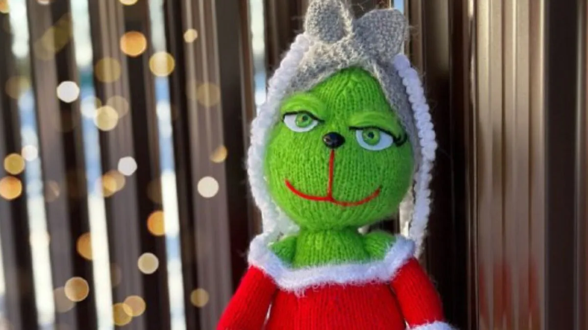 30 Grinch Knitting Projects That Will Make You Want To Knit Toys (New Pics)