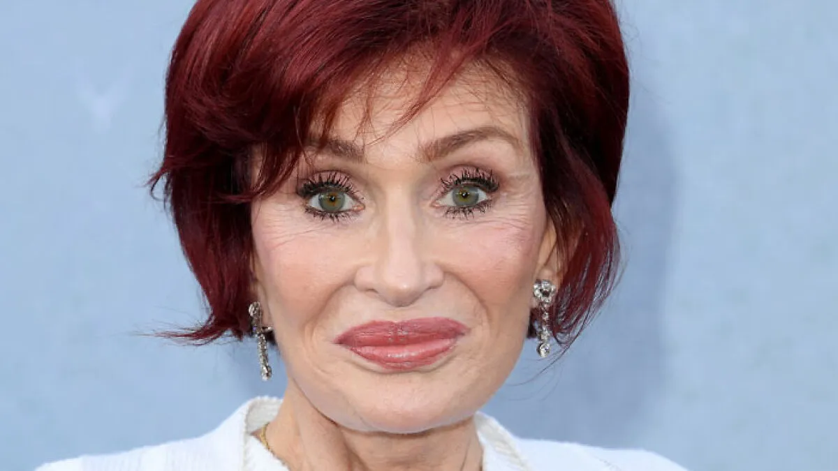 5 Warning Signs Hidden Behind The Facelift Craze, From A Surgeon’s Perspective