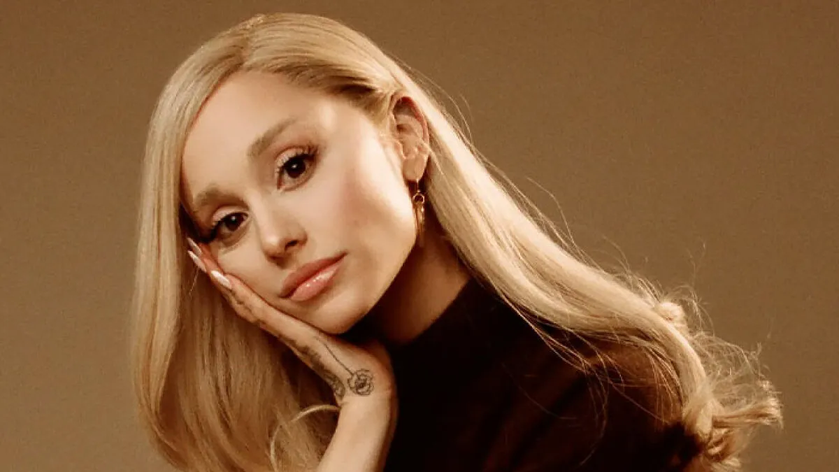 Before-And-After Shots Have Fans Convinced Ariana Grande Has Gotten Specific Type Of Plastic Surgery