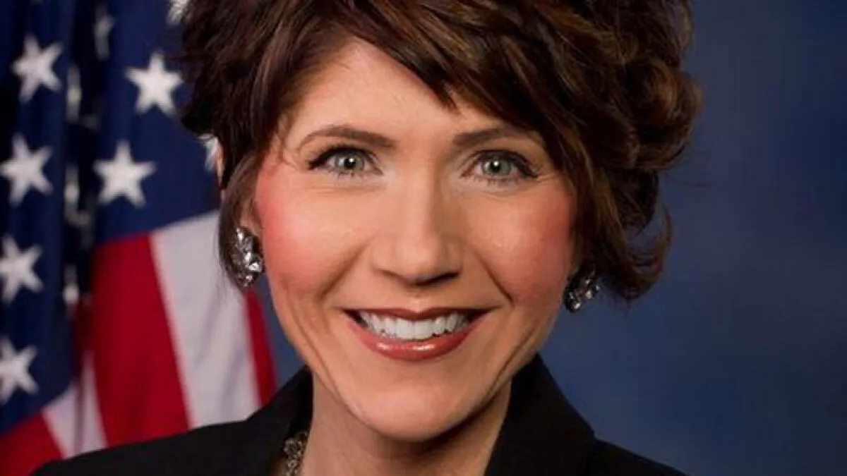 Kristi Noem Before and After Plastic Surgery: Experts Break Down Every Procedure
