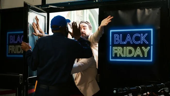 45 Unhinged Black Friday Stories From Employees That Make It Seem Like It's Really Not Worth It