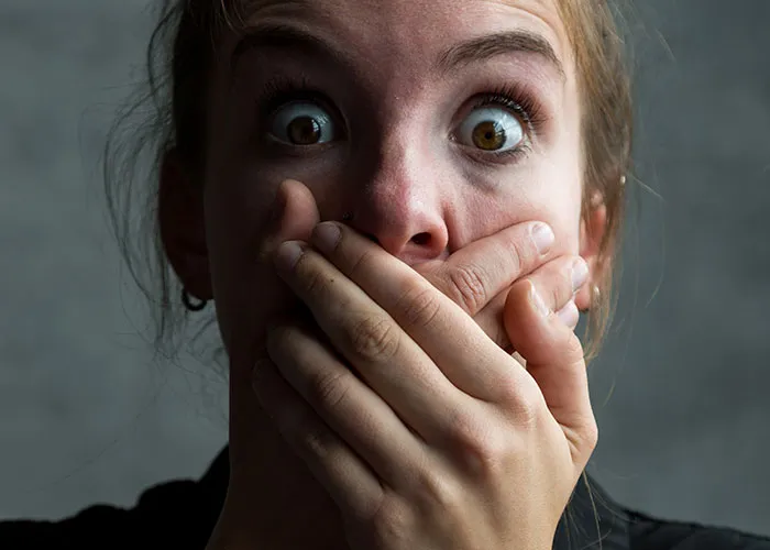 23 Creepy Threads That’ll Stick With You Long After You Read Them