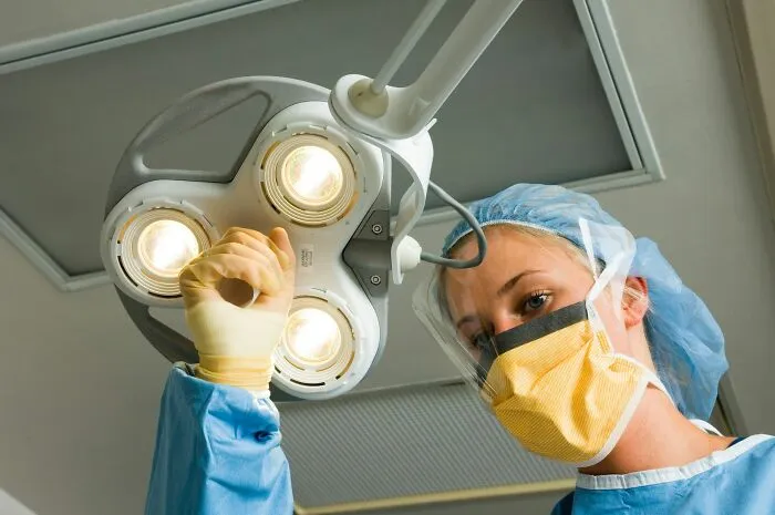 “She Had Mold”: 37 Times Dentists Had To Try Hard Not To Show Their Surprise And Disgust