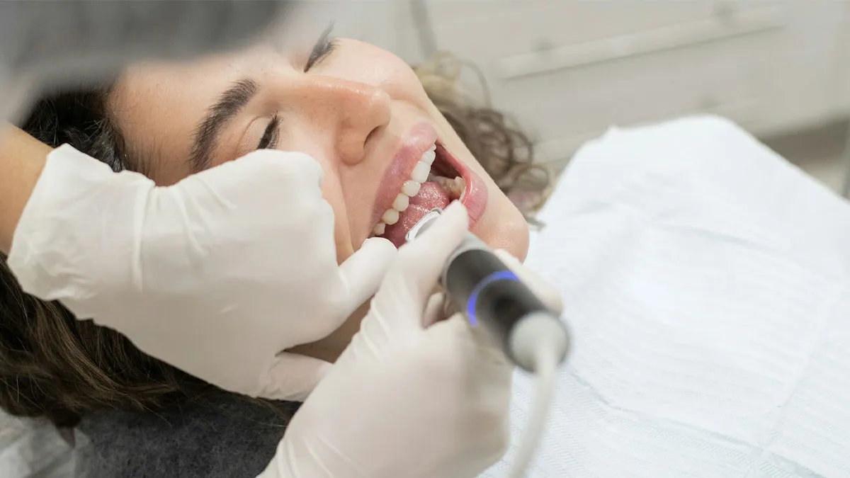 “She Had Mold”: 37 Times Dentists Had To Try Hard Not To Show Their Surprise And Disgust