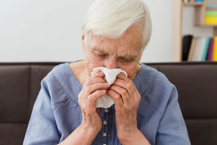 31 Medical Professionals Share The Most Bizarre Instances When Patients Tried "Self-Treatment"
