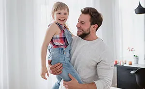 Woman Says Nope To Babysitting Fiancé's Daughter While He Goes Hunting, He Has A Total Meltdown