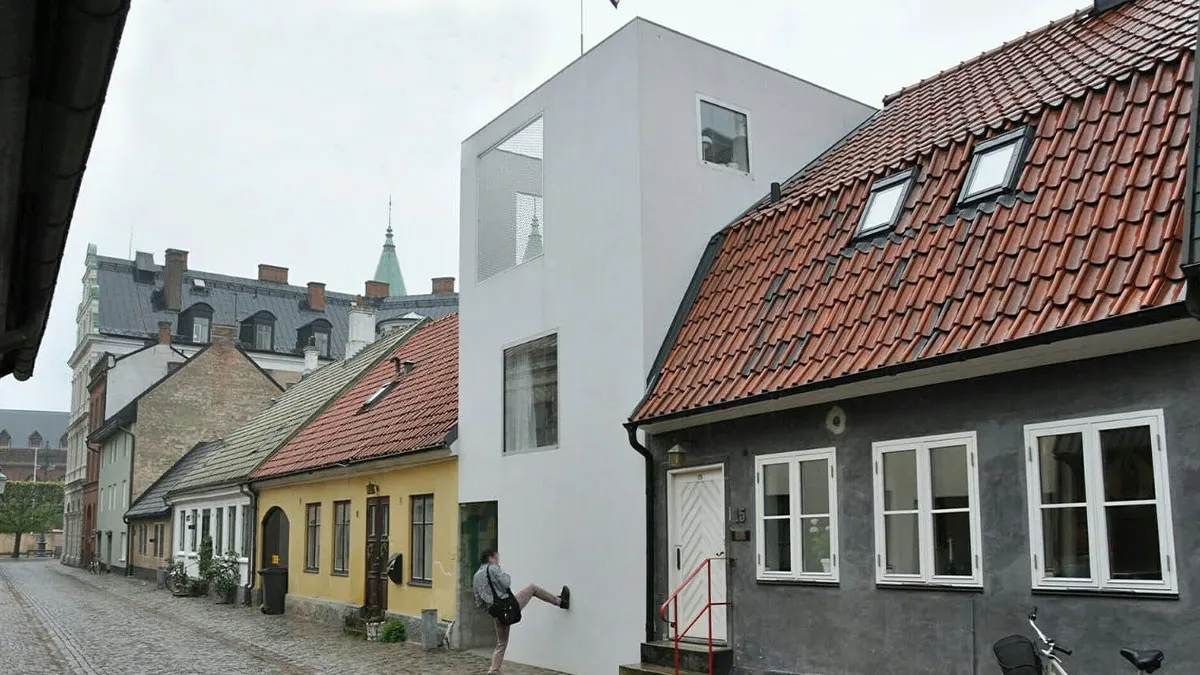 50 Massive Eyesore Buildings That Prove Architects Lost Sight Of Design And Aesthetics