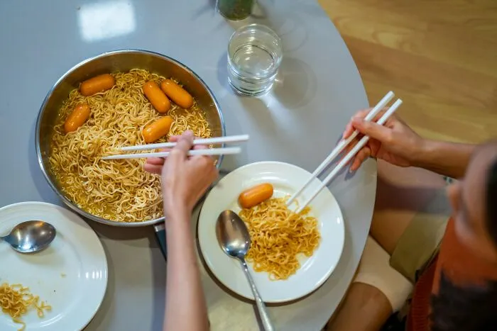 35 People Share The Funniest And Weirdest Things They Learned After Moving In With Partners