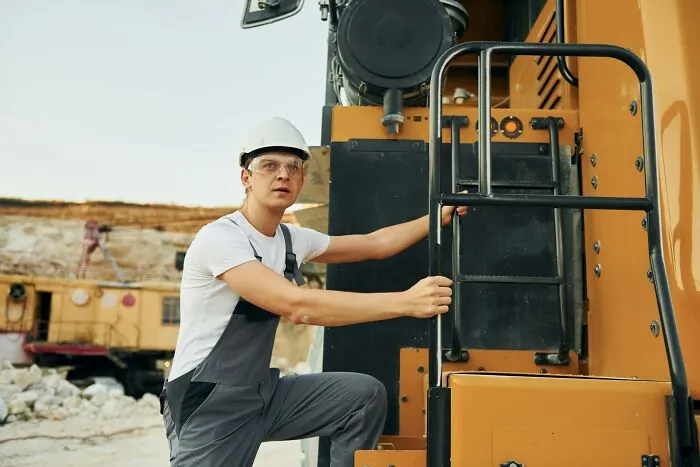 43 Insider Secrets From Various Jobs That You're Not Supposed To Know, But Are Industry Standards