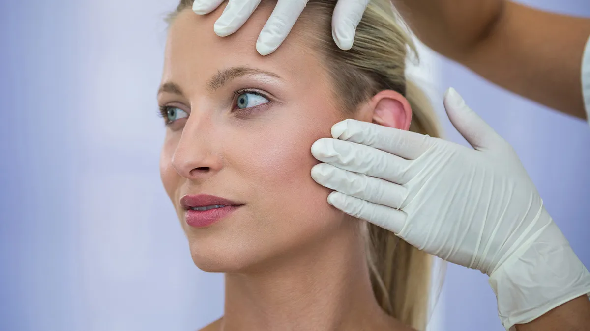 Man Struggles To Accept ‘New Wife’ After Plastic Surgery, Gets Honest When She Asks Him What He Thinks