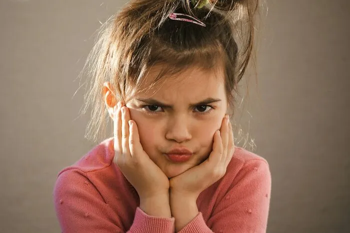20 Padres comparten los momentos en que se dieron cuenta de que sus hijos podrían ser personas horribles
