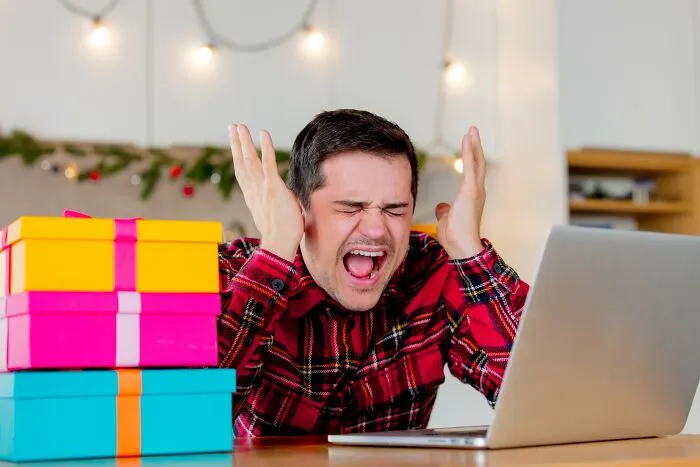 45 Unhinged Black Friday Stories From Employees That Make It Seem Like It's Really Not Worth It