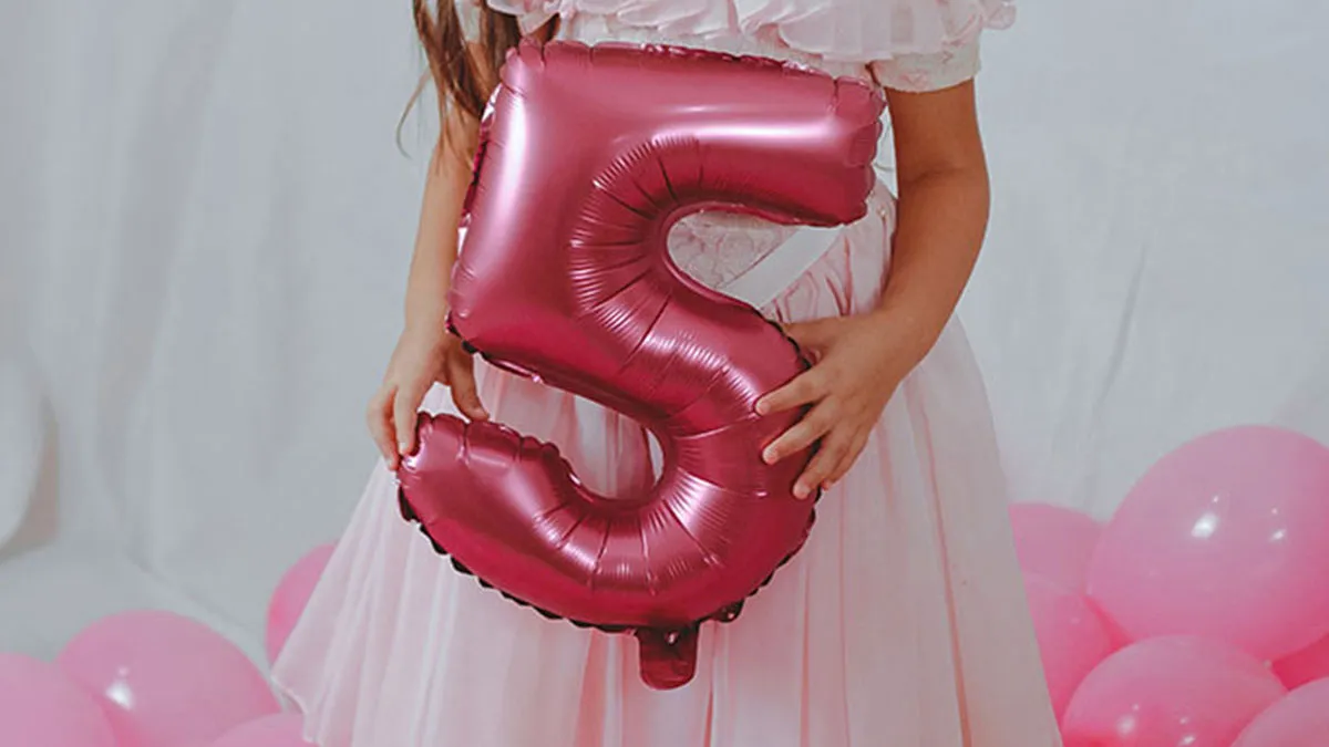 Woman Refuses To Change Her Daughter’s Dress To Satisfy Entitled Mom, Gets Accused Of Ruining A B-Day Party