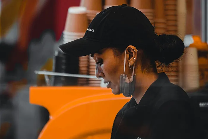 41 Night Shift Gas Station Clerks Share The Weirdest Things They've Ever Encountered