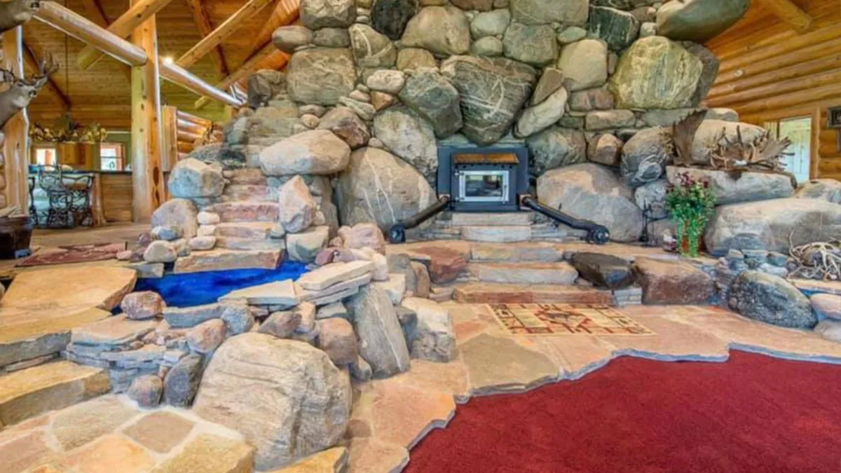 28 Casas extremadamente horribles listadas por inmobiliarias y compartidas en Zillow