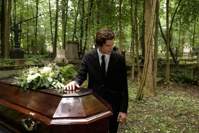 “Spiritual Awakening”: 49 People Who Canceled Their Wedding Last Minute Explain What Happened