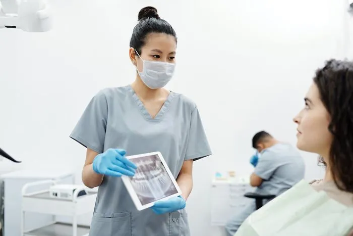 “She Had Mold”: 37 Times Dentists Had To Try Hard Not To Show Their Surprise And Disgust