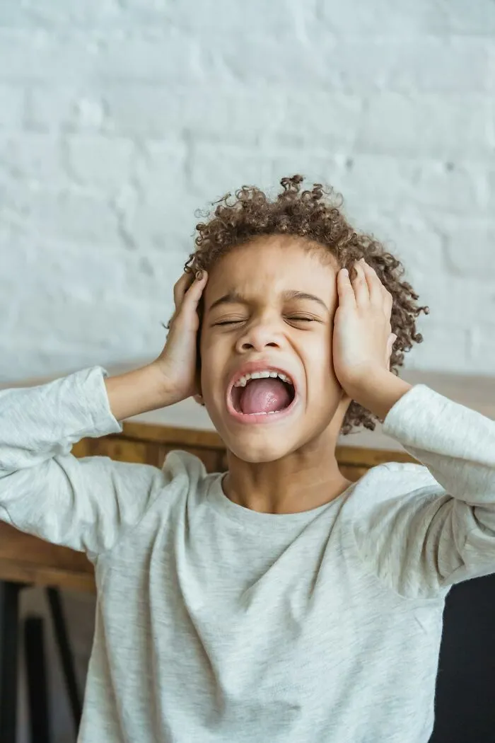 20 Padres comparten los momentos en que se dieron cuenta de que sus hijos podrían ser personas horribles