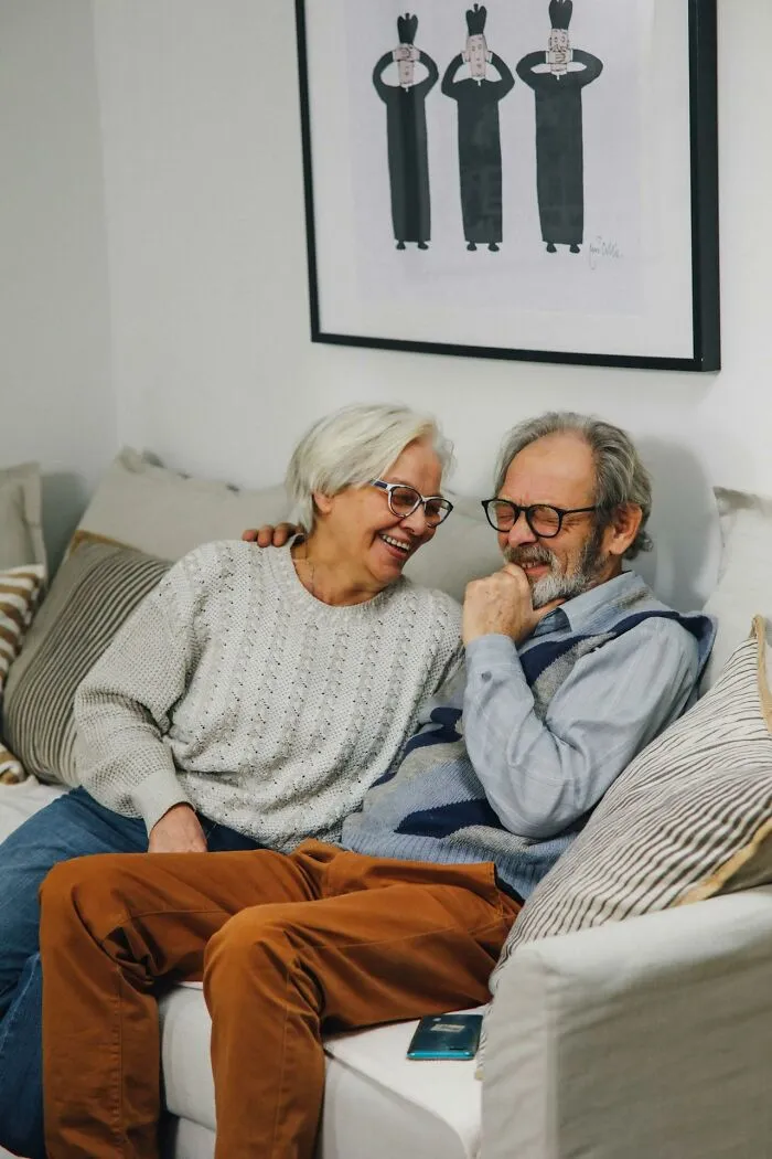 Someone Asks People To Share The Harsh Truths About Marriage, And 43 Deliver