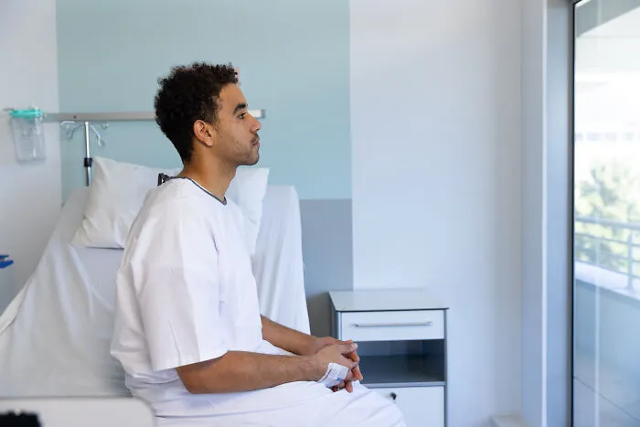 "Guy Behind Me Basically Evaporated": 40 Times People's Gut Instinct Saved Their Lives