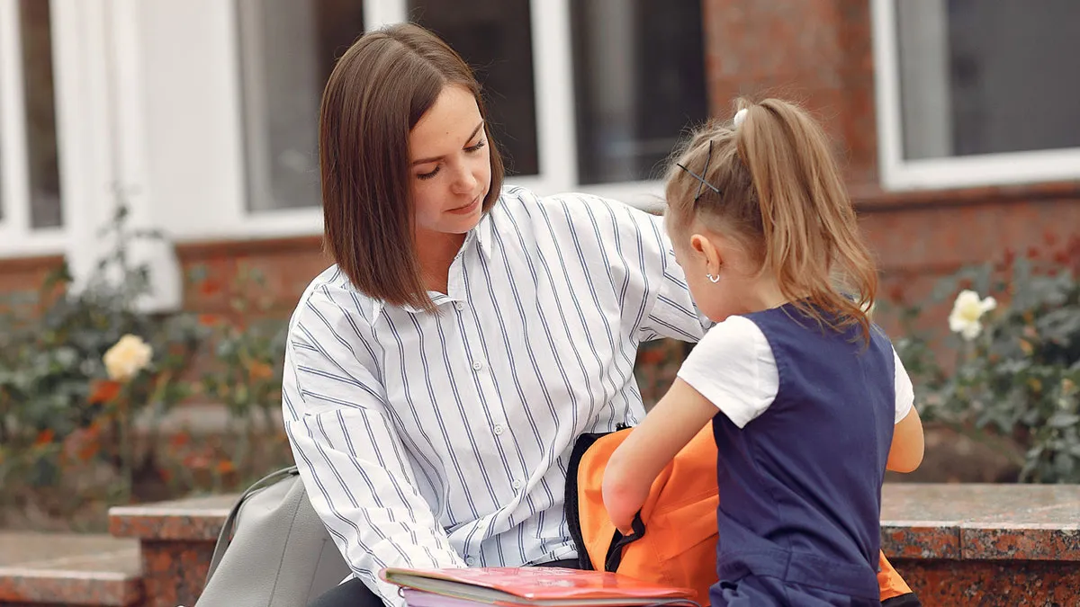Preschool Moms Judge Busy Lady For Not Dropping Her Kid Off, She Ends Up Embarrassing One Of Them