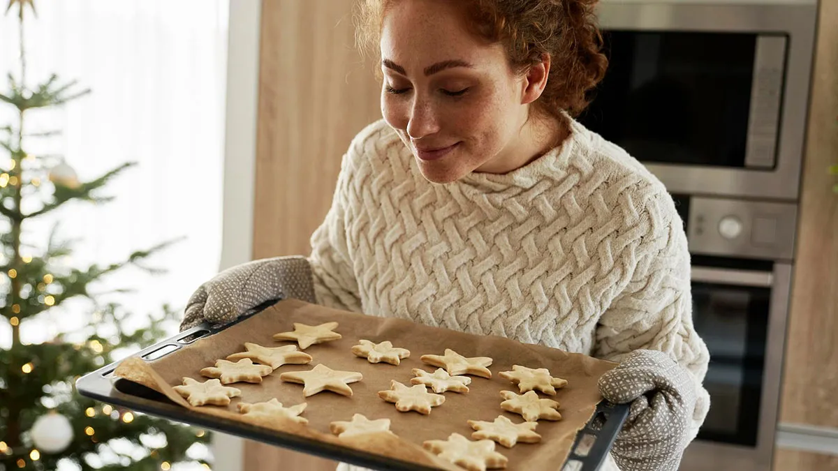 Lady Has A Meltdown Of Epic Proportions After Son’s GF Recreates And Improves Her “Secret” Cookies