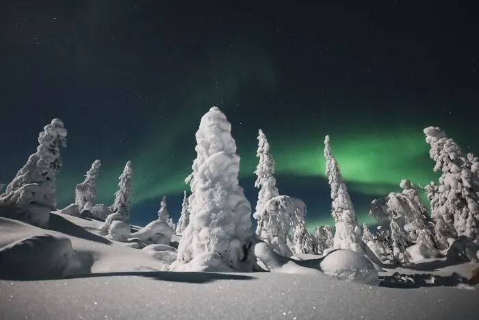 The Best Places And Times To See The Northern Lights From My Own Experience (13 Pics)