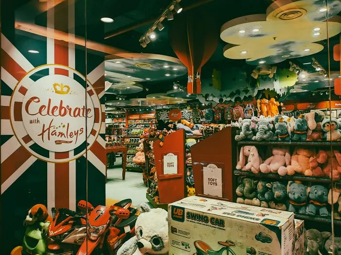 45 Unhinged Black Friday Stories From Employees That Make It Seem Like It's Really Not Worth It