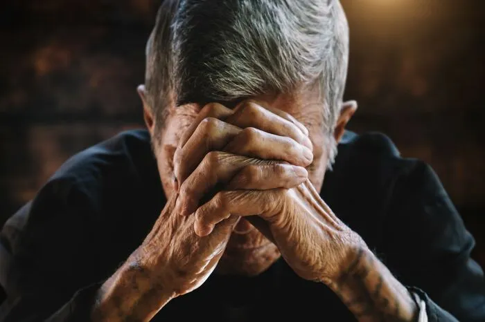 50 Shocking Stories From People Who Got Tricked Out Of Their Money