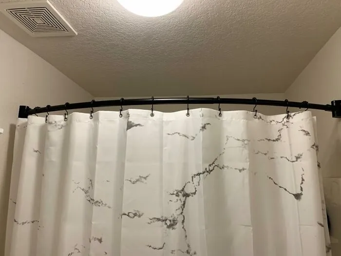  The Cold, Clammy Shower Curtain's Daily Attempt To Personally Attack You Is Finally Over Thanks To This <a Style="Display:inline;" Href="Https://Www.amazon.com/Prettyhome-Adjustable-Expandable-Telescoping-Customizable/Dp/B088cw9bvy?ie=utf8&th=1&linkcode=ll1&tag=bphorse-20&linkid=f275dbf4010b788a511c65955c8552fb&language=en_us&ref_=as_li_ss_tl" Target="_blank">  <span Style="Font: Inherit; Color: #d74b1f;"> Curved Shower Curtain Rod </Span>