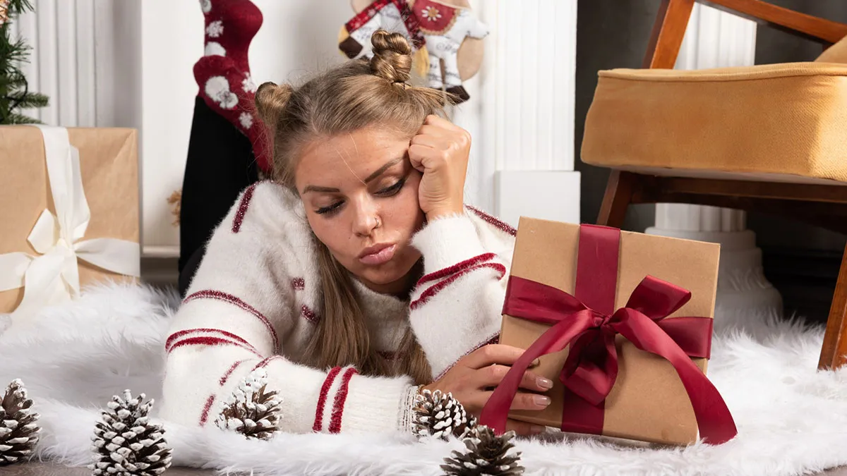 26 Traits That Resurface In Adulthood, Proving Someone Wasn't Loved As A Child