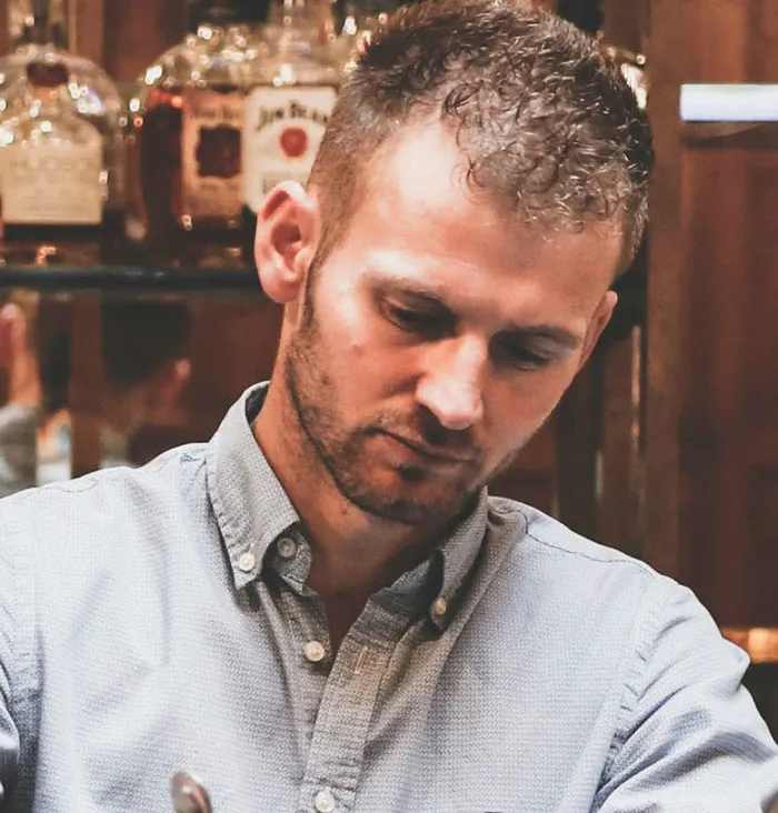“Should I Text Back Now?”: 46 People Talk About The Social Cues That Baffle Them