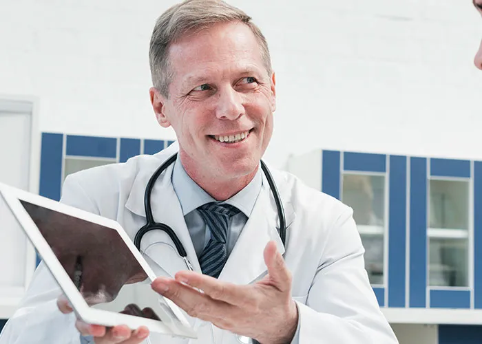 "You're Old And Fat": 50 Medical Workers Who Said Something Completely Out Of Line