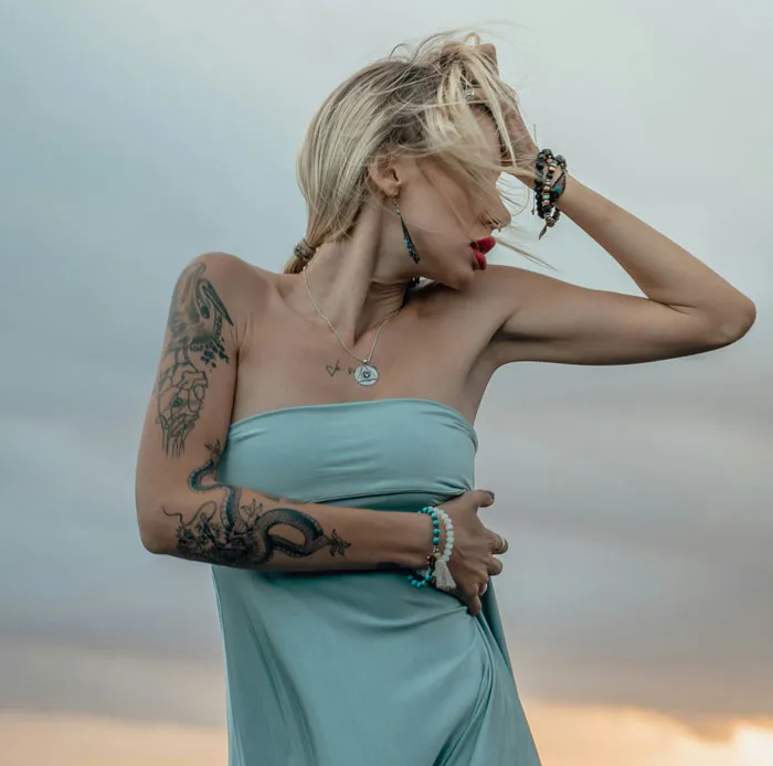 60 Men Get Brutally Honest About Things Women Do To Seem Attractive That Men Can’t Stand