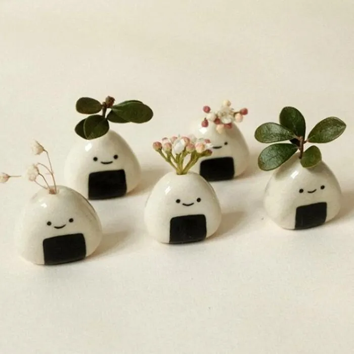 Resisting The Urge To Take A Huge Bite Out Of The <a Style="Display:inline;" Href="Https://Www.amazon.com/Mougigi-Handmade-Japanese-Miniature-Charming/Dp/B0ctk6mjrr?crid=2d18agiqt7md4&dib=eyj2ijoimsj9.m7pewvcln4pafudfdcflf-Jow0o5l2gvhoezlsjm1gf-Zb55xtervrcxpytxpqlrrv6mwnputa1twegrfs6ecpjmed3fxjtlkauavwzy4cnn1tylgtdnyscgszgxbfmqxse0wog3iqh1u2hdgwaacpmffiwsniyssik11ya4pht_dpnkx38jag7rrr5lzlf4gl_nuwomgdwenka8fnjuwngbsnt7178kjahrnceis7njbdq2s6-Rqyqo5qxrr3toza9x82qfcljdgd4gzp2sgejbgy7itau4nho8wzx1z-S.ns_dqgmyshaqqvp0sec7mxeo34h9lmweq-Uik7pwj4u&dib_tag=se&keywords=ceramic%2brice%2bball%2bvases&qid=1765526120&sprefix=ceramic%2brice%2bball%2bvas%2caps%2c213&sr=8-2&th=1&linkcode=ll1&tag=bpcoyote-20&linkid=de06b9fce27e8029ae20dd269f844380&language=en_us&ref_=as_li_ss_tl" Target="_blank">   <span Style="Font: Inherit; Color: #d74b1f;"> Mini Onigiri Ceramic Vases </Span> Is The Hardest Part Of Owning These Adorable Rice Ball Receptacles