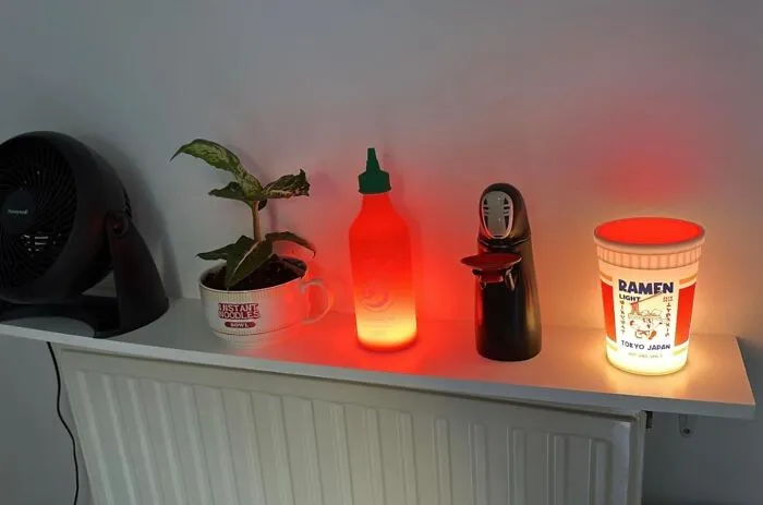 The <a Style="Display:inline;" Href="Https://Www.amazon.com/Gift-Republic-Chilli-Sauce-Lamp/Dp/B0ds4hhhnf?ie=utf8&th=1&linkcode=ll1&tag=bpgecko-20&linkid=e48054069e1af9bd44cf93812a1cd011&language=en_us&ref_=as_li_ss_tl" Target="_blank">   <span Style="Font: Inherit; Color: #d74b1f;"> Chilli Sauce Bottle Silicone Lamp </Span> Is Here To Inform Your Boring Old Nightstand That It's About To Get A Whole Lot Spicier