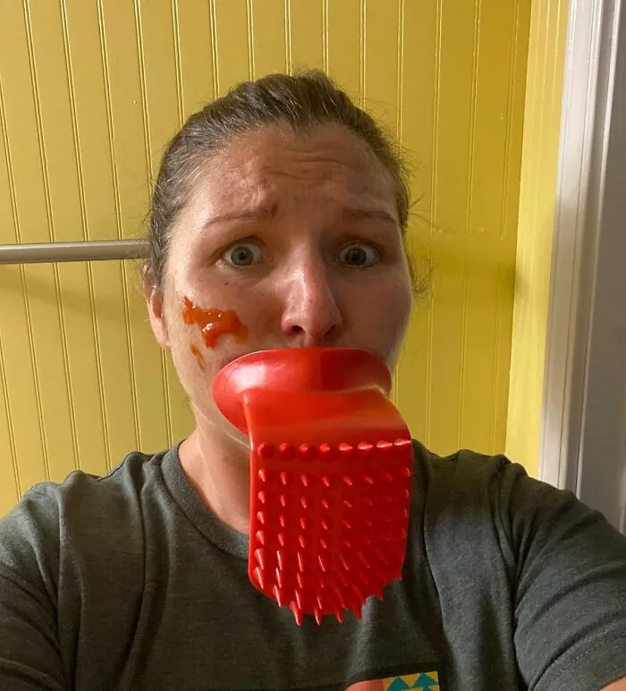 The <a Style="Display:inline;" Href="Https://Www.amazon.com/Lickem-Tongue-Cat-Brush-Elephant/Dp/B081kfs7qw?ie=utf8&th=1&linkcode=ll1&tag=bpgecko-20&linkid=a648697825a515355f443c6acd4285a1&language=en_us&ref_=as_li_ss_tl" Target="_blank">   <span Style="Font: Inherit; Color: #d74b1f;"> Lick'em Tongue Cat Brush </Span> Will Finally Allow You To Groom Your Cat In The Way That Nature Intended: By Awkwardly Licking Them With A Giant, Food-Grade Silicone Tongue