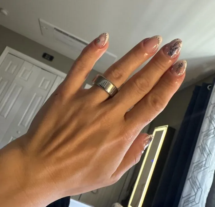  Your Wrist Can Finally Be Liberated From The Tyranny Of An Ugly Fitness Tracker Thanks To The Very Chic And Very Sneaky <a Style="Display:inline;" Href="Https://Www.amazon.com/Oura-Ring-Tracking-Wearable-Fitness/Dp/B0d9ww3ynd?ie=utf8&th=1&linkcode=ll1&tag=bpscorpion-20&linkid=9411ae8bd02faf1d615bd4cef57b5ca6&language=en_us&ref_=as_li_ss_tl" Target="_blank">   <span Style="Font: Inherit; Color: #d74b1f;"> Oura Ring </Span>