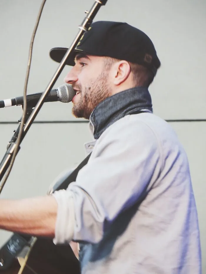 Singer Sam Hunt, 41