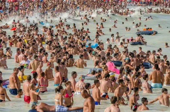 If Every Person On Earth Went For A Swim In Lake Superior, How Packed In Would Everyone Be?
