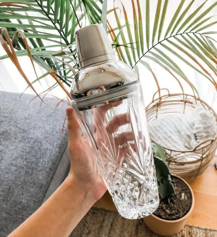 A <a Style="Display:inline;" Href="Https://Www.amazon.com/Godinger-Dublin-Martini-Shaker-17oz/Dp/B0cwjfdgzz?ie=utf8&th=1&linkcode=ll1&tag=bpdolphin-20&linkid=8684a73facd95a63f75319457cd55dab&language=en_us&ref_=as_li_ss_tl" Target="_blank">   <span Style="Font: Inherit; Color: #d74b1f;"> Glass Cocktail Shaker </Span> Will Give Your Dad The Power To Transform From A Regular, Unassuming Father Into A Suave, Sophisticated Mixologist Who Probably Still Wears Socks With Sandals
