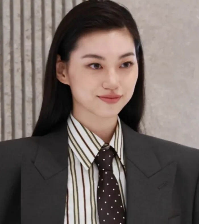 Singer and Actress Kim Do-Yeon, 26