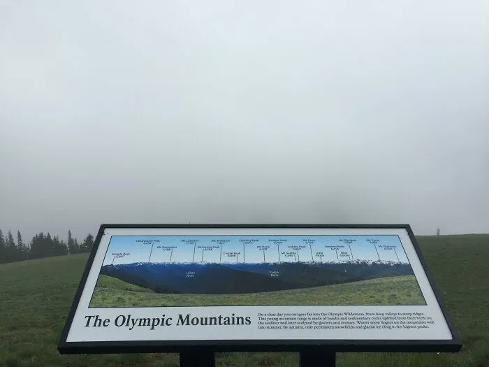Cuando vas a un mirador, pero te encuentras en una nube