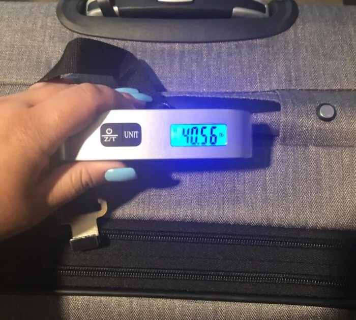 A <a Style="Display:inline;" Href="Https://Www.amazon.com/Backlight-Display-Dr-Meter-Electronic-Temperature/Dp/B00xvb48e4?ie=utf8&th=1&linkcode=ll1&tag=bpwombat-20&linkid=ce860609f7276bc47fb25f1a73786e01&language=en_us&ref_=as_li_ss_tl" Target="_blank">   <span Style="Font: Inherit; Color: #d74b1f;"> Luggage Scale </Span> Will Finally Put An End To The Stressful, Public "Please Don't Be Overweight" Prayer You Perform At The Check-In Counter