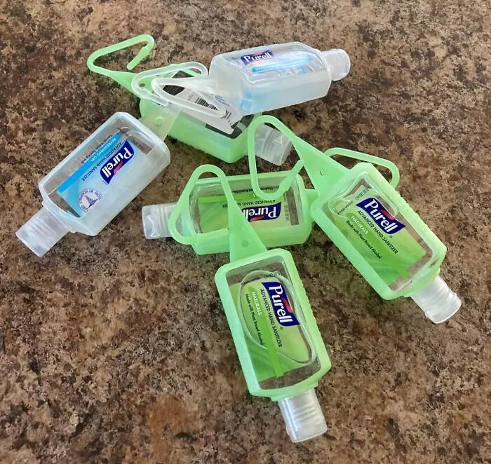 The Frantic, Post-Public-Transit Dig Through The Chaotic Abyss Of Your Bag For Hand Sanitizer Can Now Be A Thing Of The Past Thanks To A <a Style="Display:inline;" Href="Https://Www.amazon.com/Advanced-Sanitizer-Portable-Included-Carriers/Dp/B01bowfqtw?ie=utf8&linkcode=ll1&tag=bpwombat-20&linkid=53ce3673d59e0d519d07d9d34e527fb1&language=en_us&ref_=as_li_ss_tl" Target="_blank">   <span Style="Font: Inherit; Color: #d74b1f;"> Purell Hand Sanitizer With Jelly Wrap Carrier </Span>