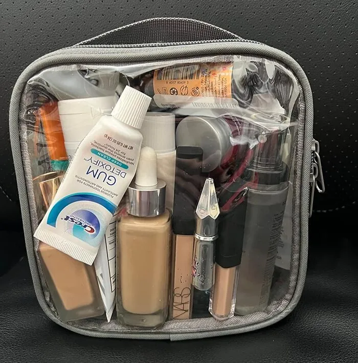 A <a Style="Display:inline;" Href="Https://Www.amazon.com/Approved-Toiletry-Transparent-Through-Organizer/Dp/B01iryyyma?ie=utf8&th=1&linkcode=ll1&tag=bpwombat-20&linkid=ddddb92b47b0f6cc547ddeb32258b1dd&language=en_us&ref_=as_li_ss_tl" Target="_blank">   <span Style="Font: Inherit; Color: #d74b1f;"> Clear TSA Approved Toiletry Bag </Span> Will Finally Put An End To The Stressful, Public "Are My Liquids In A Plastic Bag?" Scramble At Airport Security