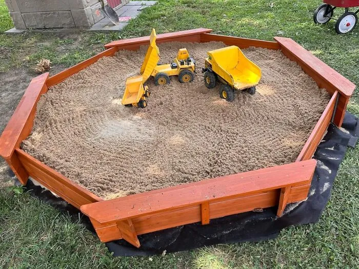Heir Sandcastle-Building Ambitions Can Now Reach A Whole New Level Of Architectural Grandeur With An <a Style="Display:inline;" Href="Https://Www.amazon.com/Best-Choice-Products-Octagonal-Reinforced/Dp/B0dgzlzhfs?ie=utf8&th=1&linkcode=ll1&tag=bpgoat-20&linkid=693ef976c77d9cbe32c760c562af6dd8&language=en_us&ref_=as_li_ss_tl" Target="_blank">   <span Style="Font: Inherit; Color: #d74b1f;"> Octagonal Wooden Outdoor Sandbox </Span>