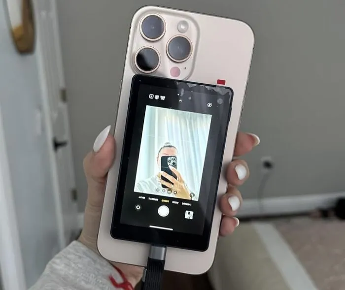 A <a Style="Display:inline;" Href="Https://Www.amazon.com/Monitor-Magnetic-Bluetooth-Compatible-Android/Dp/B0dszxslxv?ie=utf8&th=1&linkcode=ll1&tag=bpcrocodile-20&linkid=391576603571ce0ac856f14e342193ff&language=en_us&ref_=as_li_ss_tl" Target="_blank">   <span Style="Font: Inherit; Color: #d74b1f;"> Vlog Selfie Monitor Screen </Span> Will Turn That Blind, Hopeful, And Ultimately Disappointing "I-Hope-I'm-In-Frame" Vlogging Style Into A Professional, Perfectly-Framed Masterpiece