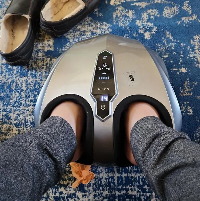 Recovering From Walking Uphill Both Ways In The Snow To Get To School Is Much Easier When They Treat Their Soles To The <a Style="Display:inline;" Href="​​https://Www.amazon.com/Miko-Miko-Shiatsu-Foot/Dp/B01h5qz5x8?ie=utf8&th=1&linkcode=ll1&tag=bpraccoon-20&linkid=a6c5bc5ccb7b2a0d05e268e97408a9c2&language=en_us&ref_=as_li_ss_tl" Target="_blank">   <span Style="Font: Inherit; Color: #d74b1f;"> Foot Massager Machine </Span>