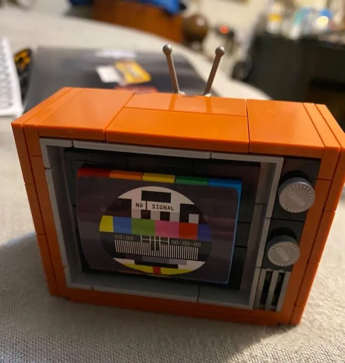  They Can Appreciate The Aesthetic Of Analog Tech Without The Back Pain Of Lifting A Crt Monitor By Constructing The <a Style="Display:inline;" Href="​​https://Www.amazon.com/Jmbricklayer-Typewriter-Television-20131-Collectible/Dp/B0c2v9fgqm?ie=utf8&th=1&linkcode=ll1&tag=bpfrog-20&linkid=7d99cdcd232f4811f5791d76d20fd512&language=en_us&ref_=as_li_ss_tl" Target="_blank">   <span Style="Font: Inherit; Color: #d74b1f;"> Typewriter, Walkman, And Retro TV Building Set </Span> Out Of Lightweight Bricks